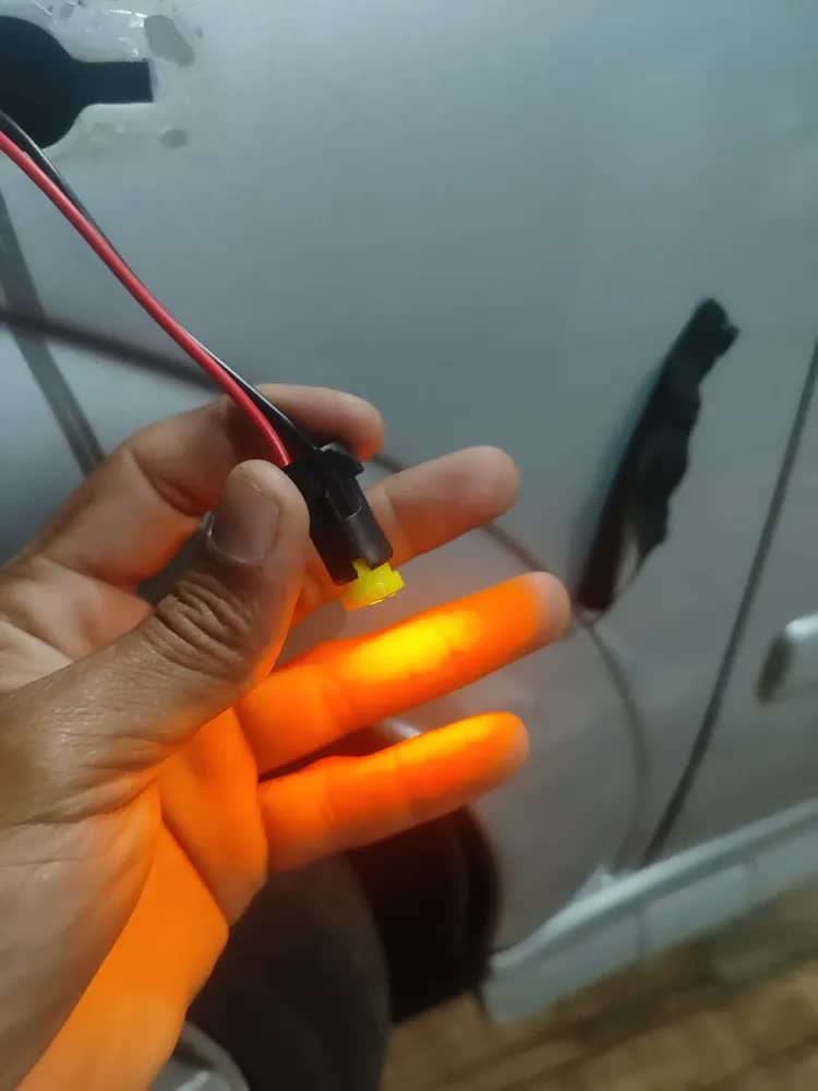 foto de Kit 20 Lampada T10 8 Led Pingo Luz W5w 12v Automotiva