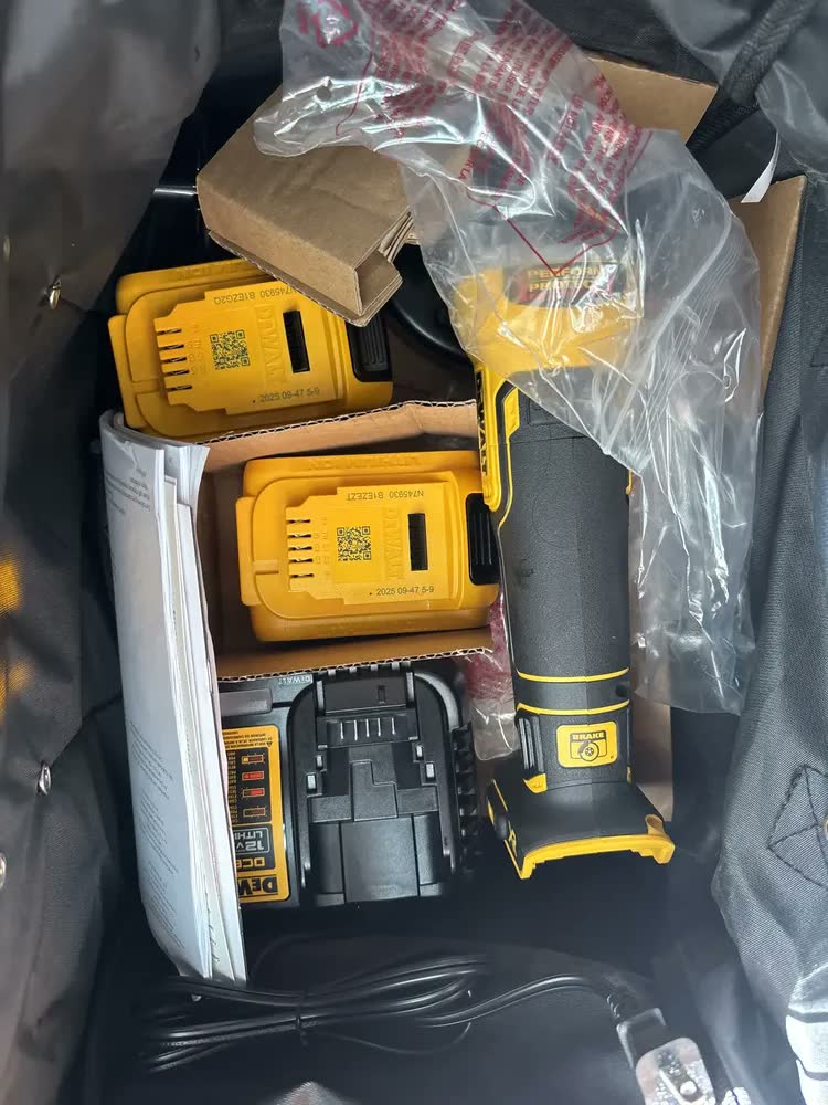 foto de Esmerilhadeira Angular 115-125mm 20V Brushless DEWALT DCG413P2 Velocidade 9000Rpm
