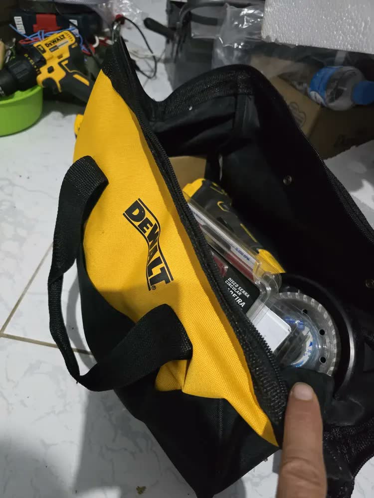 foto de Esmerilhadeira Angular 115-125mm 20V Brushless DEWALT DCG413P2 Velocidade 9000Rpm