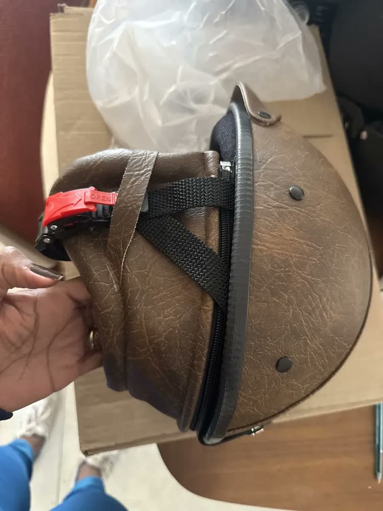 foto de Capacete Coquinho Patinete Moto Elétrico Scooter Old Ccc091