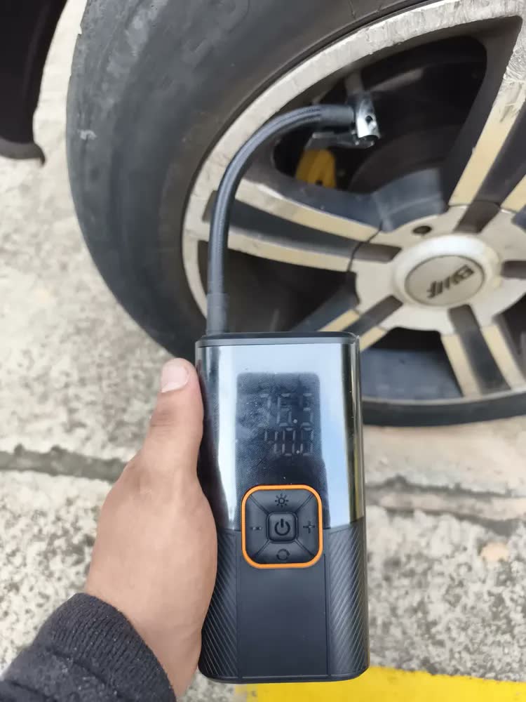 foto de Calibrador Compressor De Ar Portátil 150 Psi Para Pneus Carro Moto Bicicleta Bolas