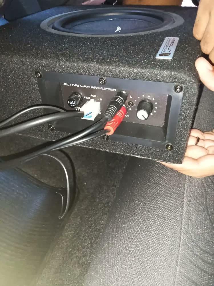 foto de Caixa Mini Slim Subwoofer 8 Pol Amplificada Automotiva