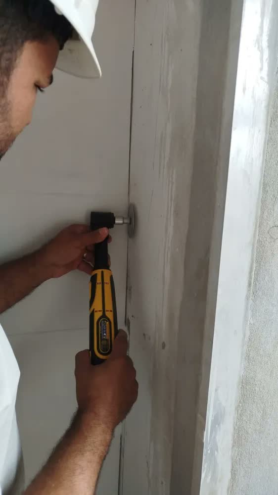 foto de Politriz Mini Automotiva Vonder 2x Baterias Pmv120