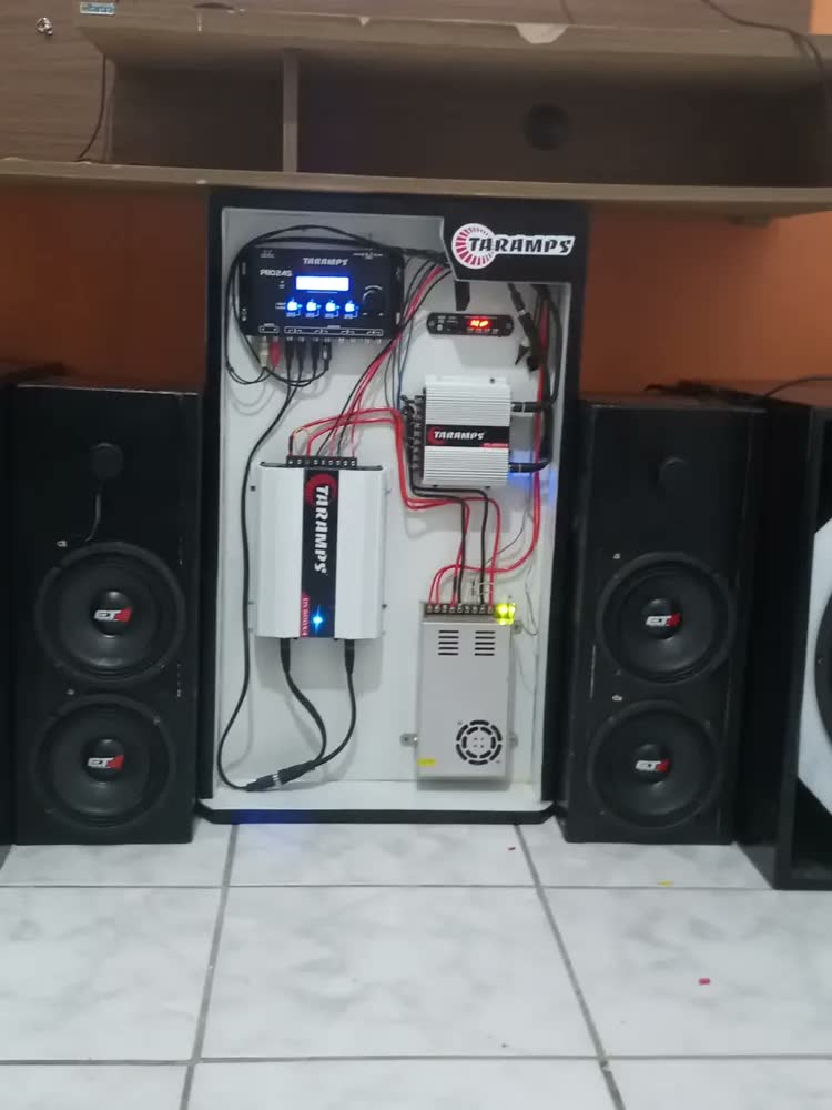 foto de Módulo Amplificador Taramps DS 800X4 800W RMS para Som Automotivo de 4 Canais e 2 Ohms