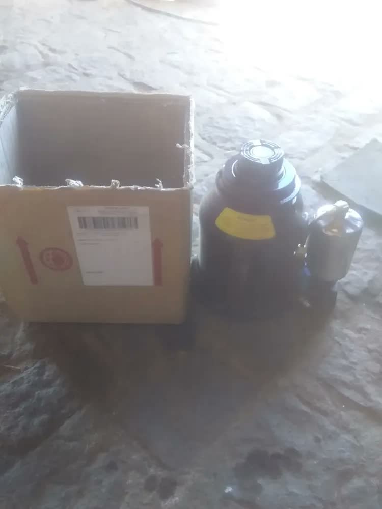 foto de Macaco Hidráulico Garrafa 32 Toneladas MCM mc0540