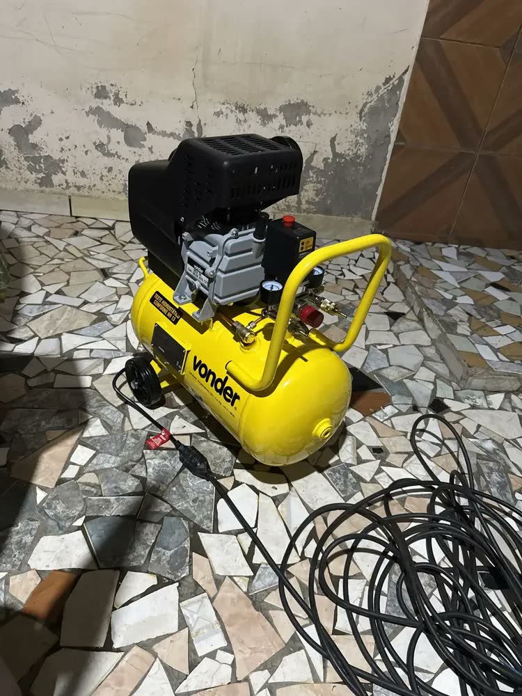 foto de Compressor De Ar 6,5 Pés 25 Litros 2 Hp Mcv25 - Vonder