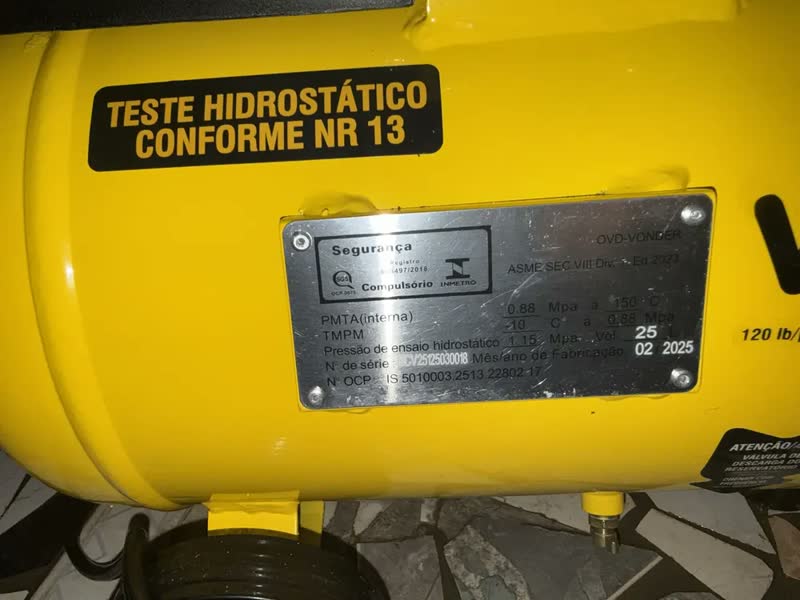 foto de Compressor De Ar 6,5 Pés 25 Litros 2 Hp Mcv25 - Vonder