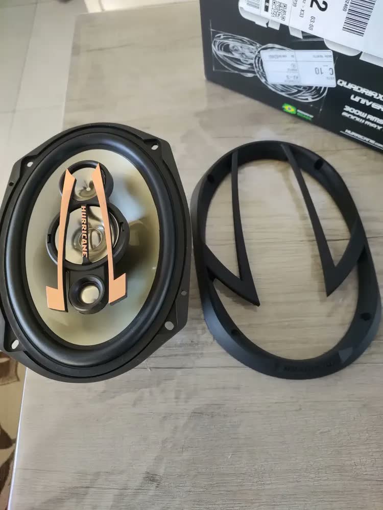 foto de Alto-Falantes Quadriaxial 6x9 Hurricane QR69 300W 4 Ohms Carro