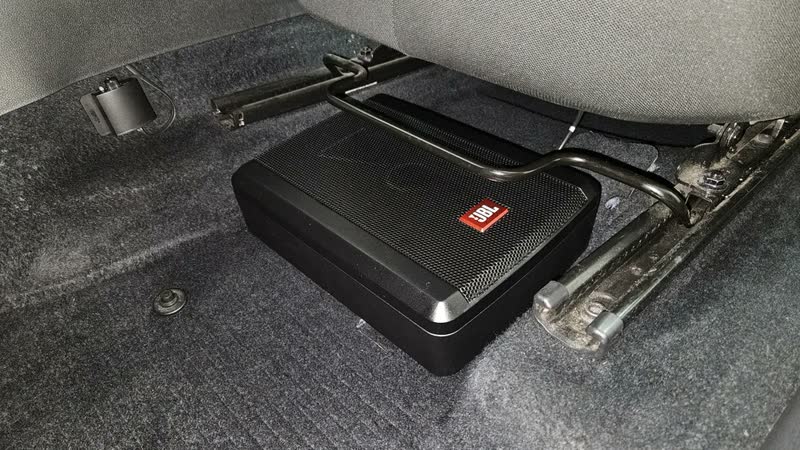 foto de Caixa Automotiva Sw68a-ms 100w Selada Ativa 6x8 Slim