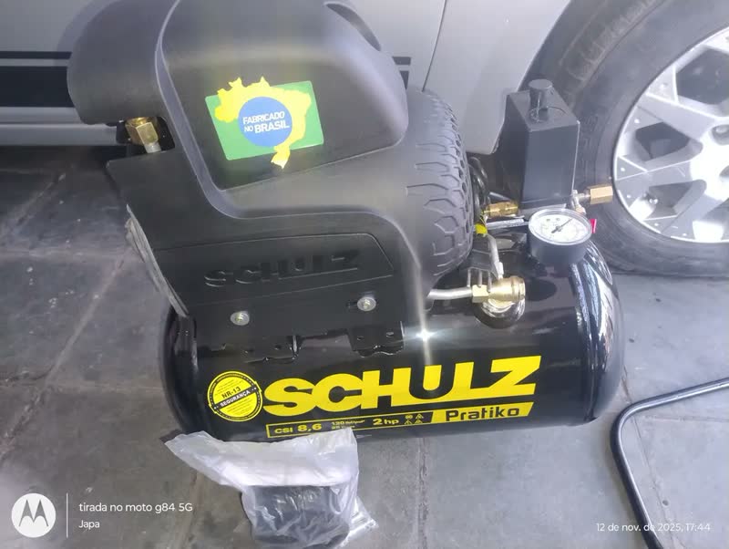 foto de Compressor De Ar Pratiko Csi 8,6/ 25 Litros 2hp Schulz