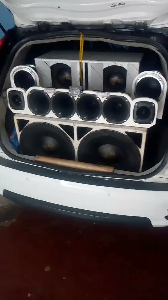 foto de Amplificador Taramps TS 1200X4 1200W de Potência 4 Canais Estéreo para Som Automotivo