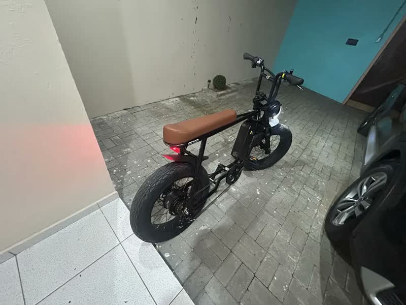foto de Bicicleta Elétrica Streetgo S12 750w Alumínio 48v 32km/h 15ah Freios Hidráulicos