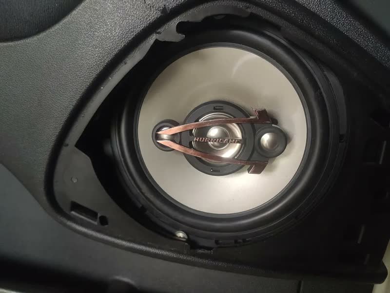 foto de Alto Falante 6 Polegadas Hurricane Qr6 Platino 160w Rms Cor Grafite E Preto