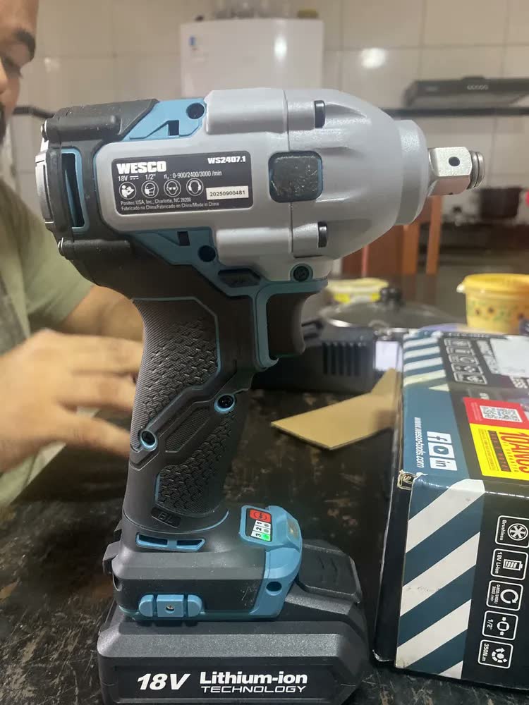 foto de Chave De Impacto Brushless 1/2 350 Nm 18v Ws2407 Wesco