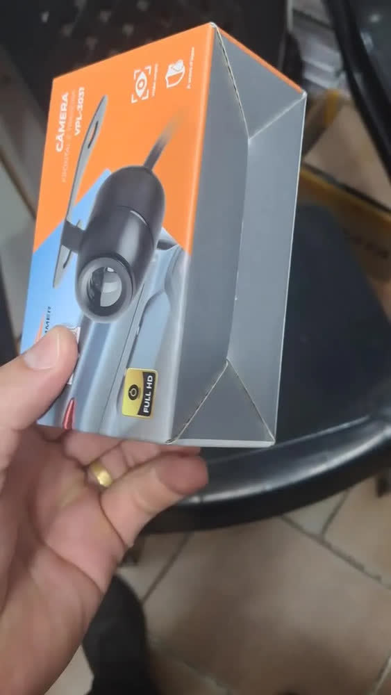 foto de Câmera De Visão Traseira Veicular 2em1 Com Furação Borboleta Câmera De Ré Automotiva Carro Colorida Visão Noturna