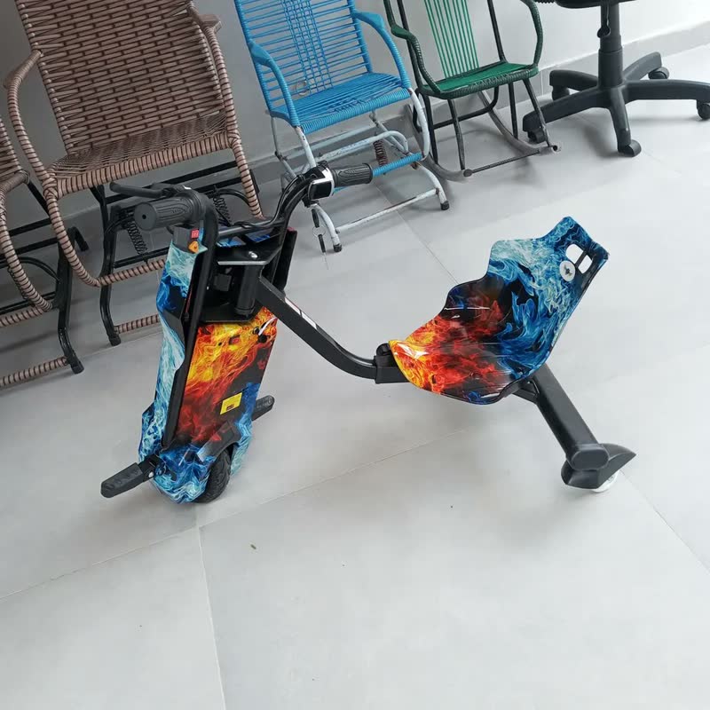 foto de Triciclo Elétrico Drift Patinete 250w Bluetooth Led