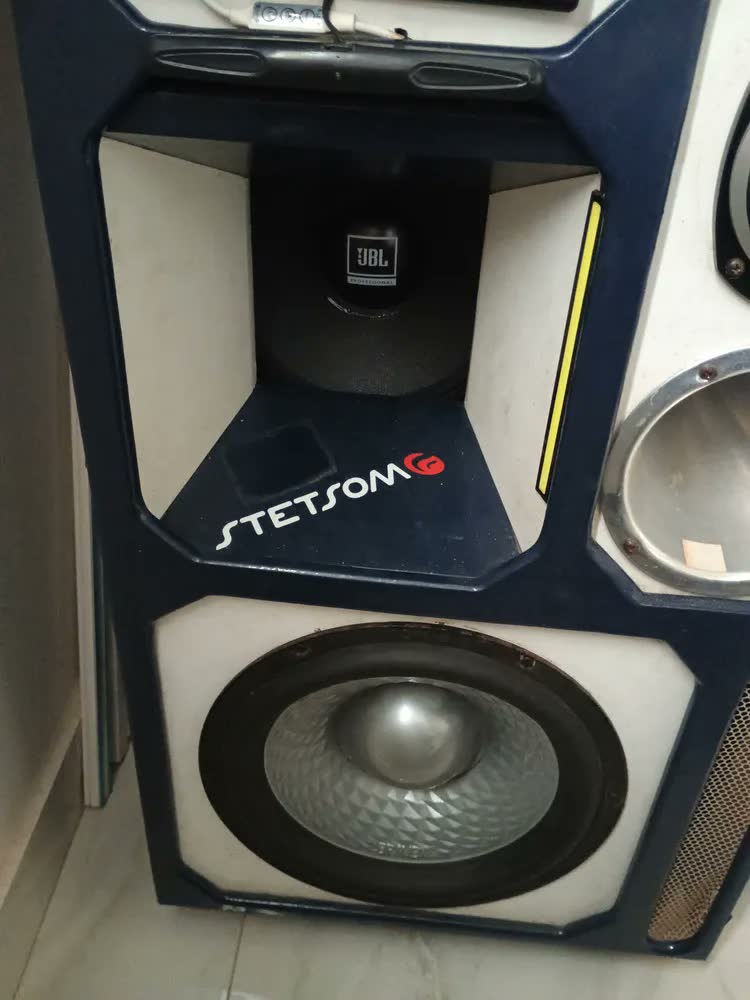 foto de Alto Falante Woofer Profissional 10pwx 250w Rms 8 Ohms Jbl Cor Preto