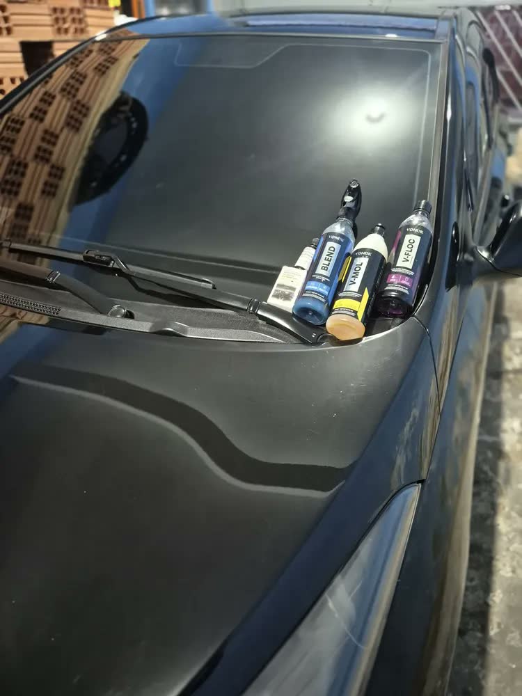 foto de Shampoo Automotivo Neutro Concentrado Vonixx V-Floc V-Mol 500ml