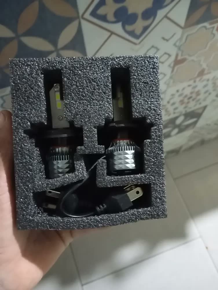 foto de Par Lâmpada Led H4 H7 H1 H11 Farol Carro Canbus Premium 200w