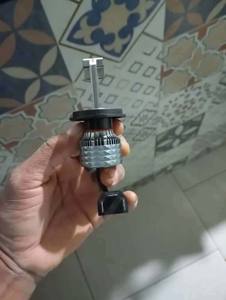 foto de Par Lâmpada Led H4 H7 H1 H11 Farol Carro Canbus Premium 200w