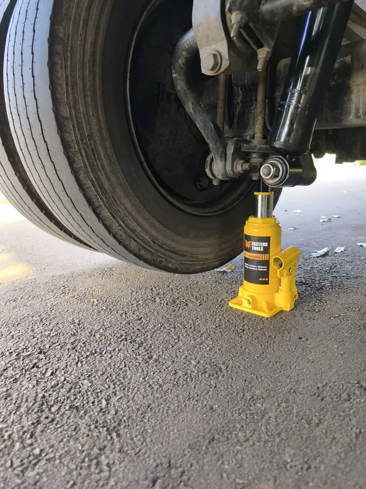foto de Macaco Hidráulico Tipo Garrafa 8 Toneladas Fasterr Tools