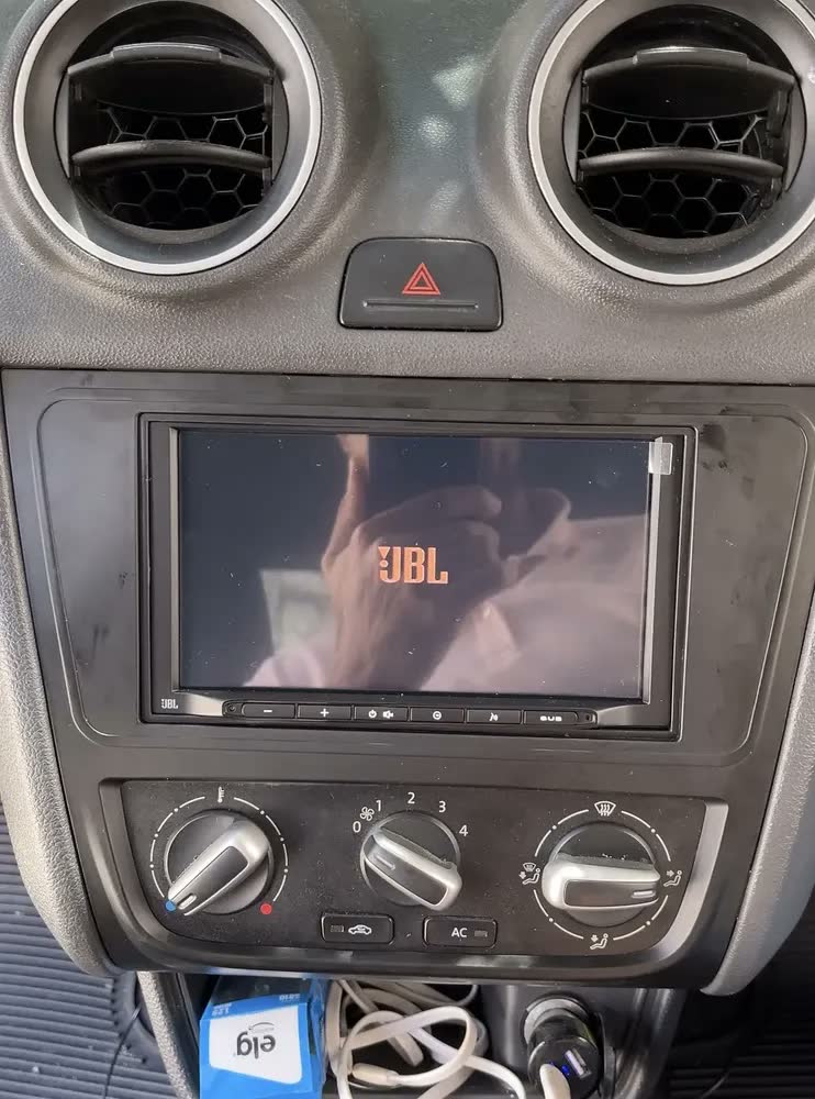 foto de Central Multimídia Jbl Legend 700 7 Pol Carplay Android Auto car