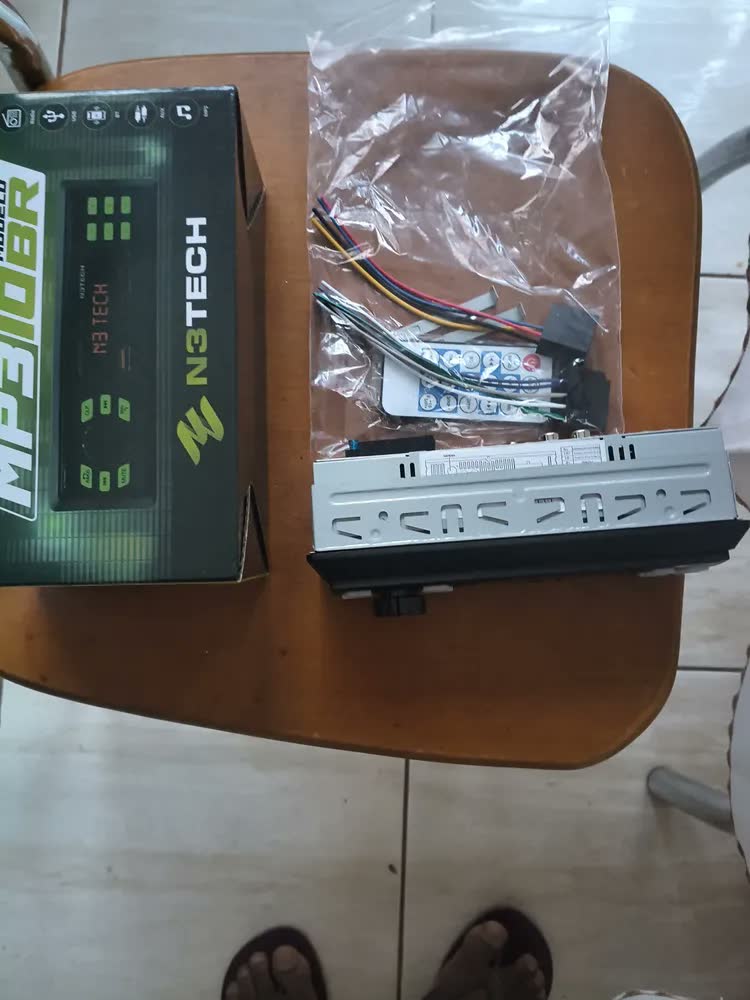 foto de Rádio Som Automotivo MP3 Player N3Tech 1 Din FM 30W Carro BT Viva Voz Controle Remoto Entrada Pen Drive Universal AutoRadio