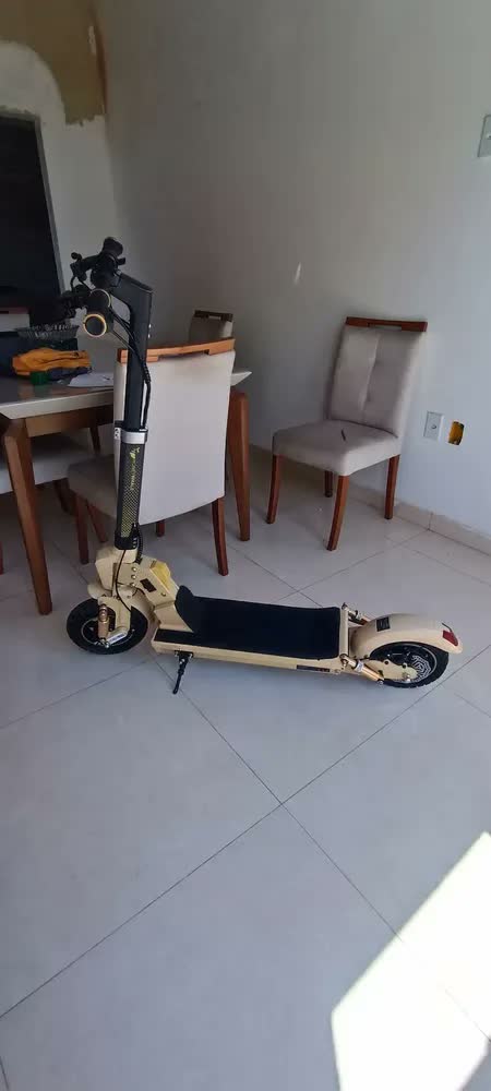foto de Honeywhale C1 Patinete Elétrico Adulto, 980w Scooter Eletrica, Autonomia 40km (max), Velocidade 45km/h (max), 150 Kg Capacidade Máxima De Carga, Honey Whale, Com Modo De Cruzeiro, Cor Vermelho