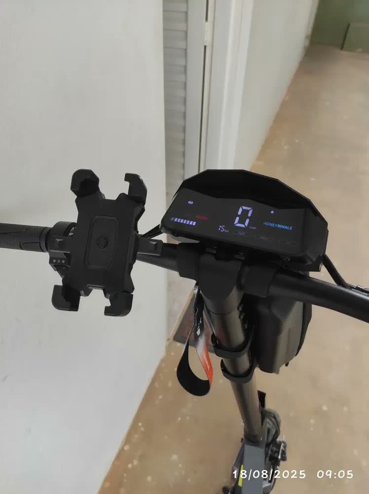 foto de Honeywhale H2 Patinete Elétrico Dobrável Para Adultos, Motor De 1200w (máx), Velocidade Máxima De 50 Km/h, Autonomia De 50 Km, Bateria De 15ah, Honey Whale Scooter Eletrica Com Dupla Suspensão Cinza
