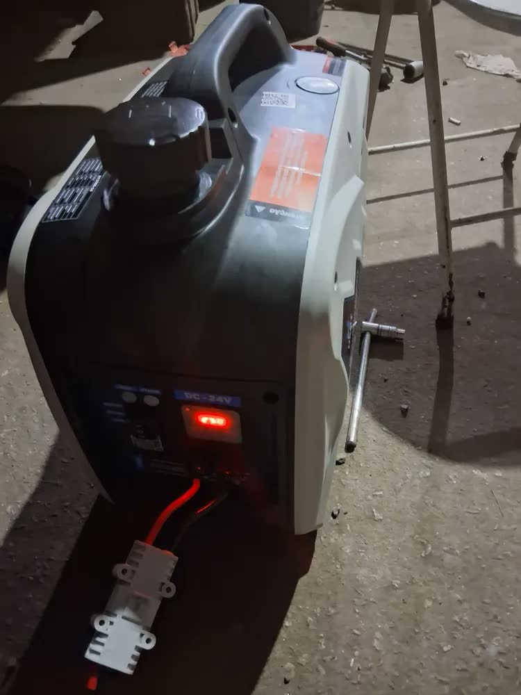 foto de Gerador Automotivo De Energia 24v 2000w Portatil Caminhão van motorhome