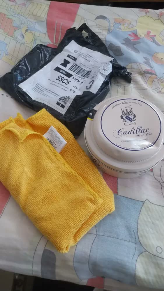 foto de Kit Cera Hard Wax Cadillac 300g + Flanela Pano Microfibra