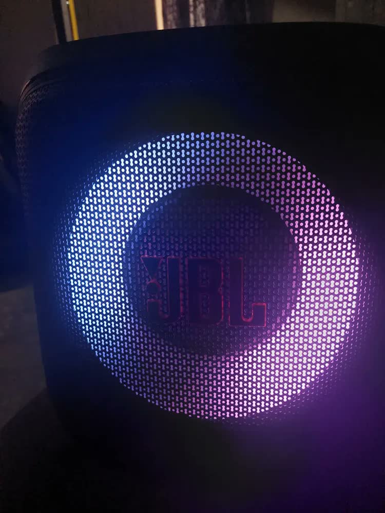 foto de Alto-falante Jbl Partybox Encore Essential 2 Party preto