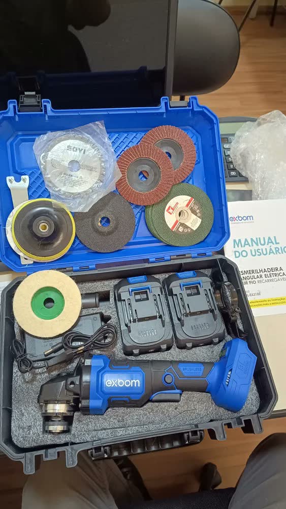 foto de Esmerilhadeira Elétrica Angular Sem Fio Profissional Com 2 Baterias Several Importados Azul 50/60hz