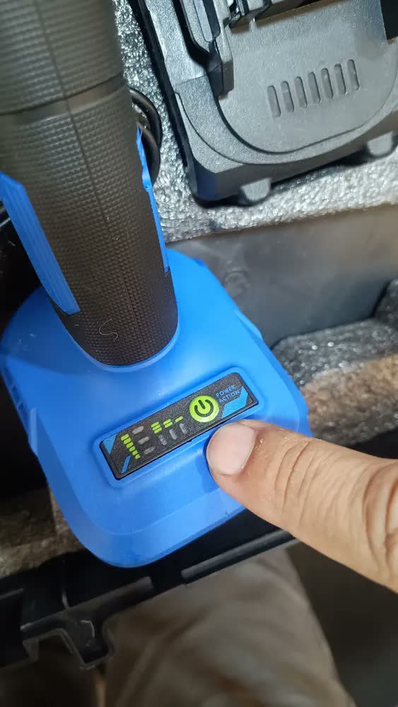 foto de Esmerilhadeira Elétrica Angular Sem Fio Profissional Com 2 Baterias Several Importados Azul 50/60hz