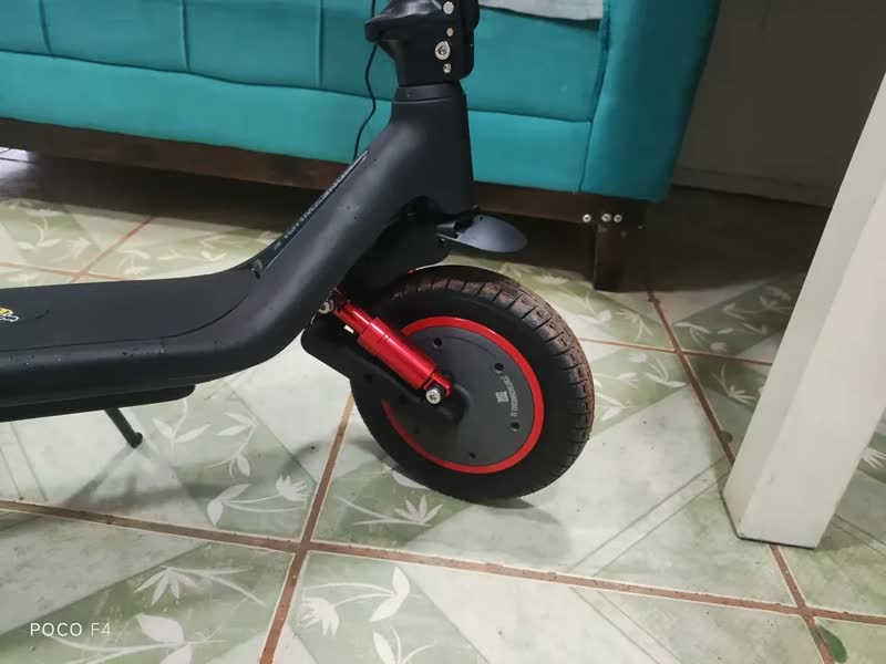 foto de HONEYWHALE M1 MAX Patinete Elétrico Adulto, 500W-32KM/H-22KM-120KG, Scooter-Eletrica-Velocidade-Juvenil-Dobrável-Autonomia-de-Aplicativo-Bluetooth-Carge-Honey Whale, Suspensão Dianteira e Traseira