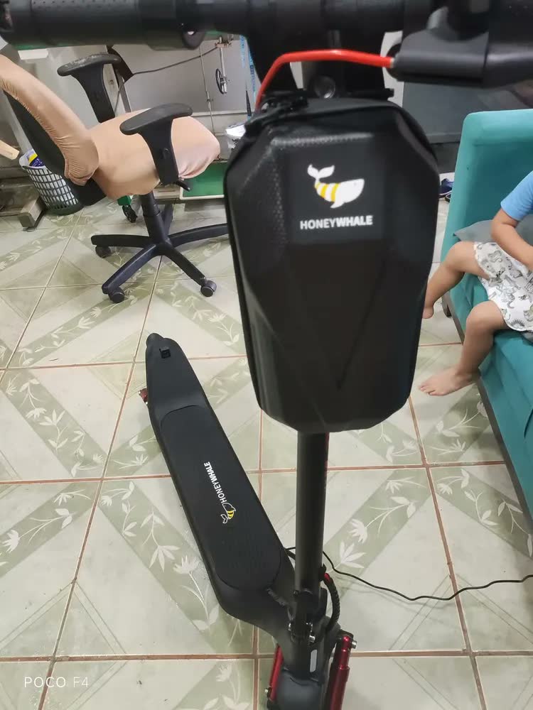 foto de HONEYWHALE M1 MAX Patinete Elétrico Adulto, 500W-32KM/H-22KM-120KG, Scooter-Eletrica-Velocidade-Juvenil-Dobrável-Autonomia-de-Aplicativo-Bluetooth-Carge-Honey Whale, Suspensão Dianteira e Traseira