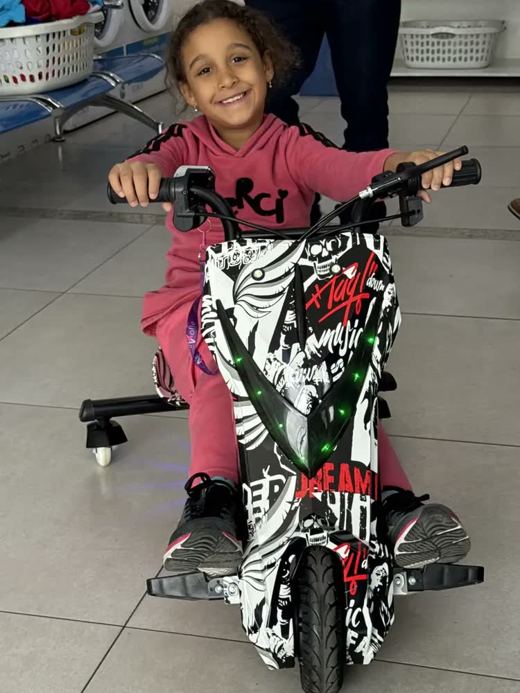 foto de Triciclo Elétrico Drift Com Led 3 Velocidades 250w Bluetooth