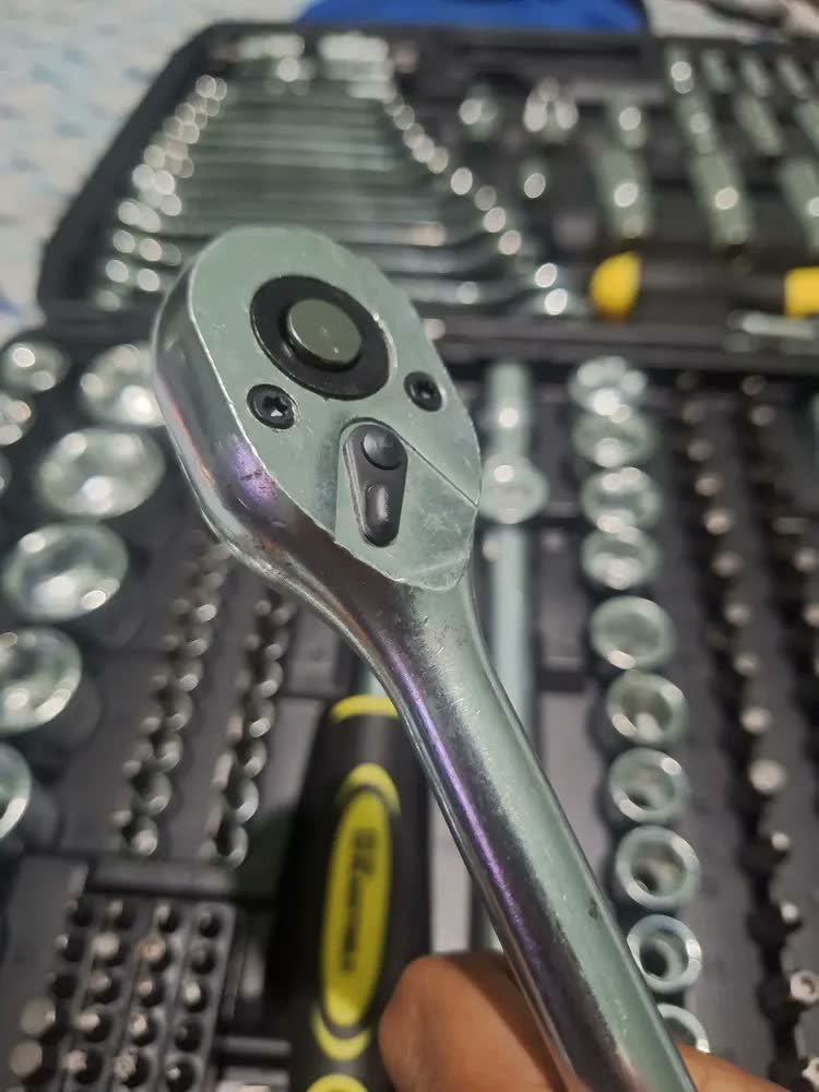 foto de Jogo Soquetes Catracas Ferramentas Kit Chave 216 Peças Completa Oficina Master Maleta Tkf216 The Black Tools