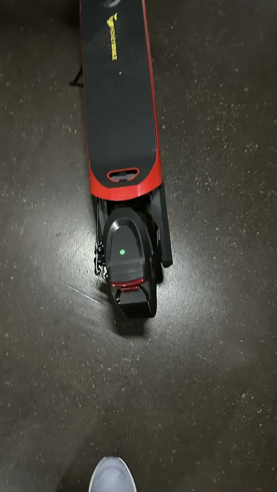 foto de Patinete Elétrico Adulto Honeywhale E9 MAX-N, 650w-40km-32km/h-120kg, Velocidade-juvenil-dobrável-scooter-eletrica-autonomia-de-aplicativo-bluetooth-capacidade, Com Dupla Suspensão, Honey Whale