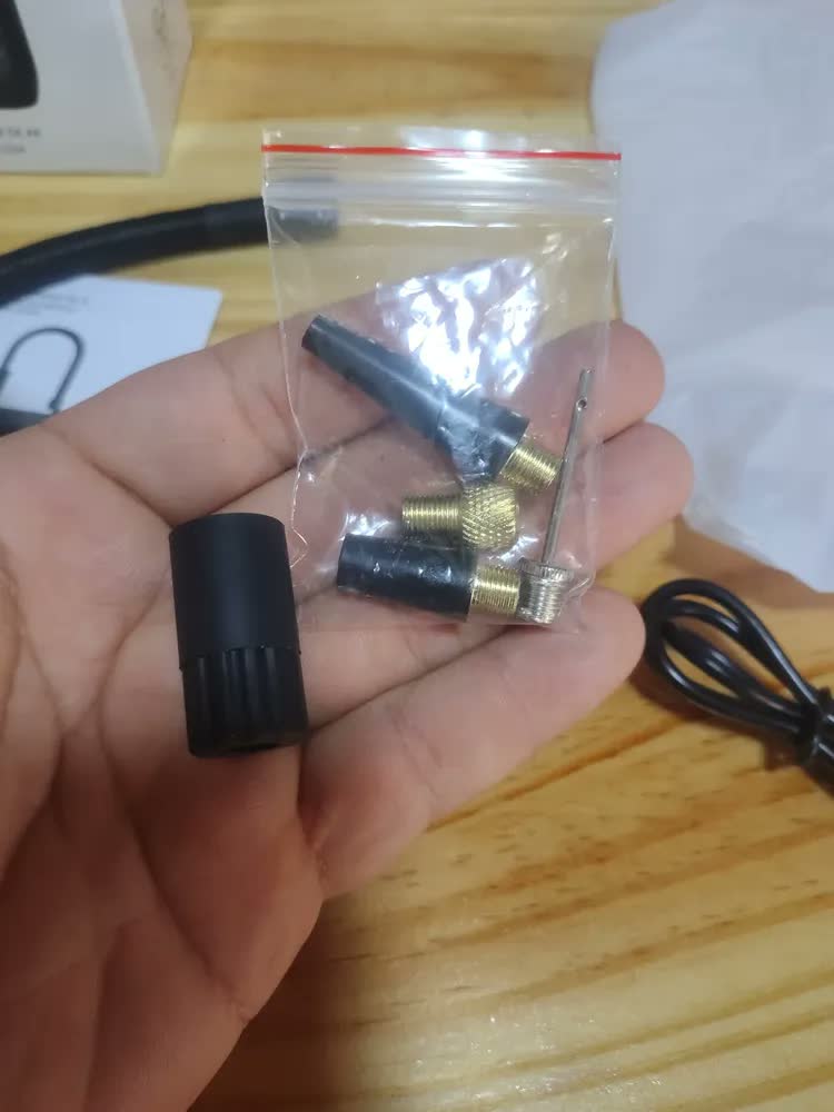 foto de Compressor de Ar Portátil Digital S-FORTE 150 PSI USB Para Carro Moto Bike