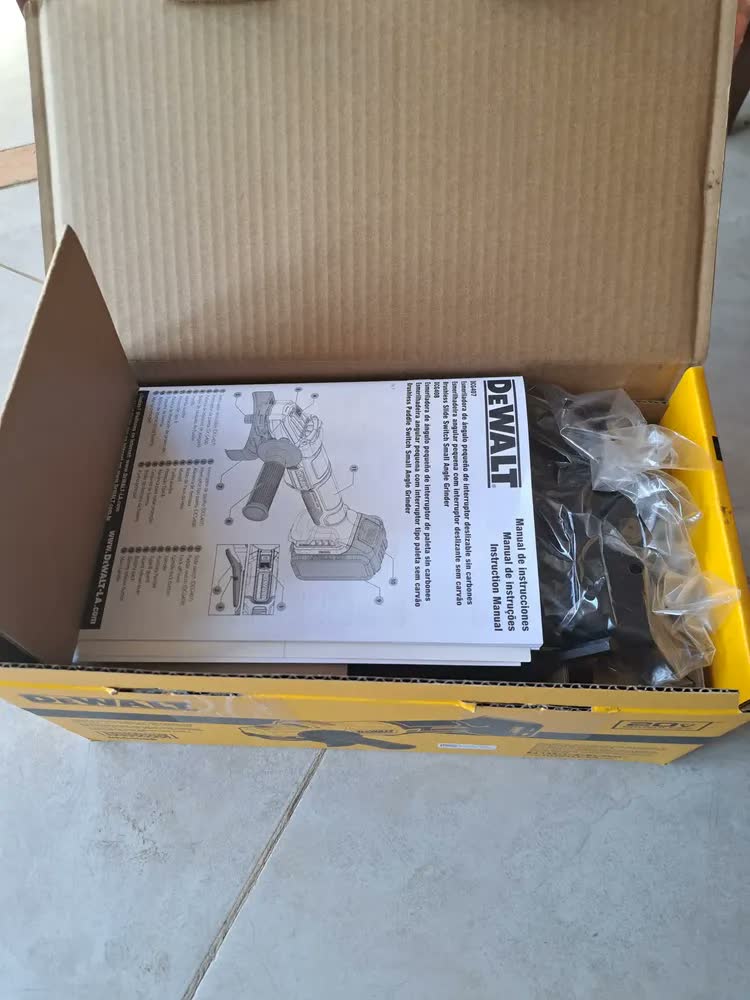 foto de Esmerilhadeira Bateria 20v Brushless 115mm Dewalt Dcg408b