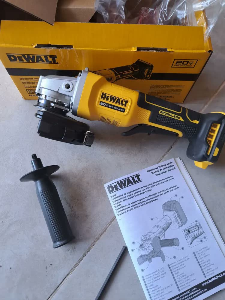 foto de Esmerilhadeira Bateria 20v Brushless 115mm Dewalt Dcg408b