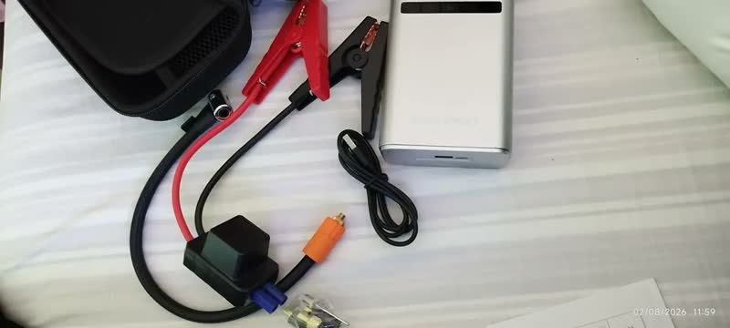 foto de Vigomot Auxiliar Partida Bateria Veicular Portátil Com Compressor Ar Emergência, Inflação Rápida 150psi, Power Bank 10000mah, Com Bolsa De Transporte