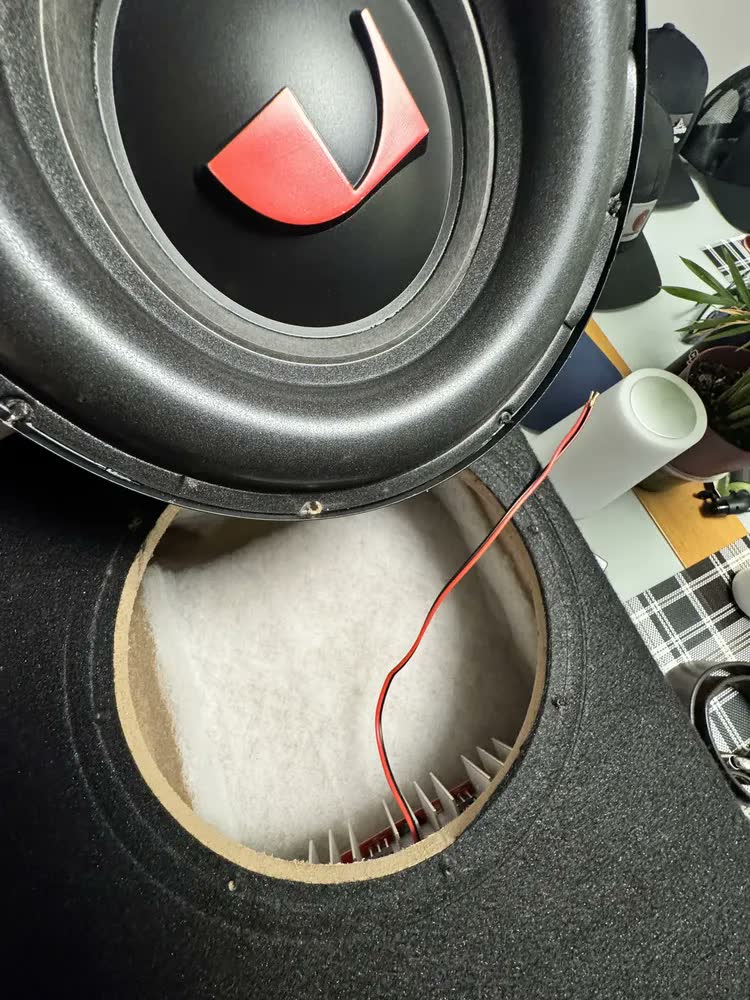 foto de Subwoofer Bomber Slim Tkl 10 Polegadas 400w Rms 4 Ohms Preto