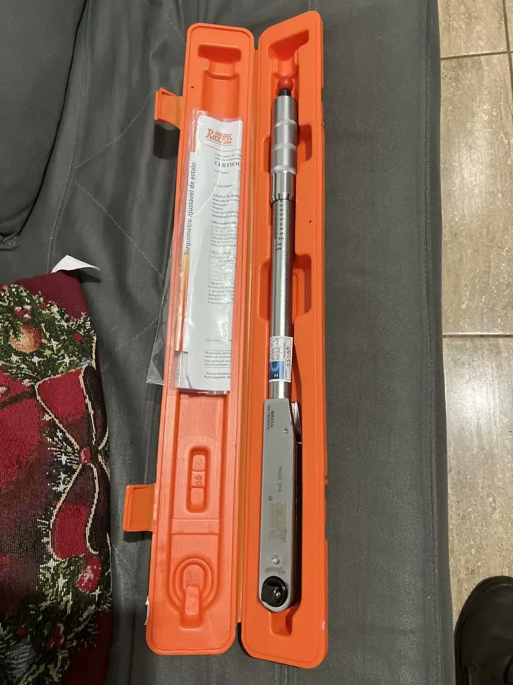 foto de Torquímetro Estalo 1/2 25-135 Nm Raven com Estojo Cinza