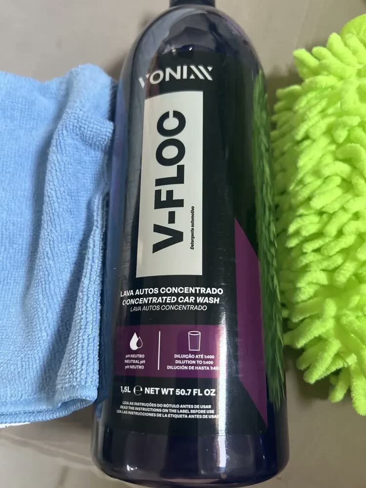 foto de Shampoo Automotivo Vonixx V-FLOC 1,5L + Toalha + Luva Microfibra