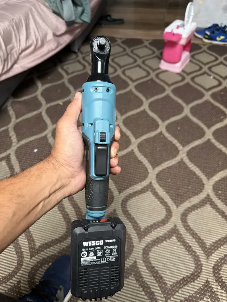 foto de Chave Catraca 3/8 Sem Bateria Wesco Azul-petróleo