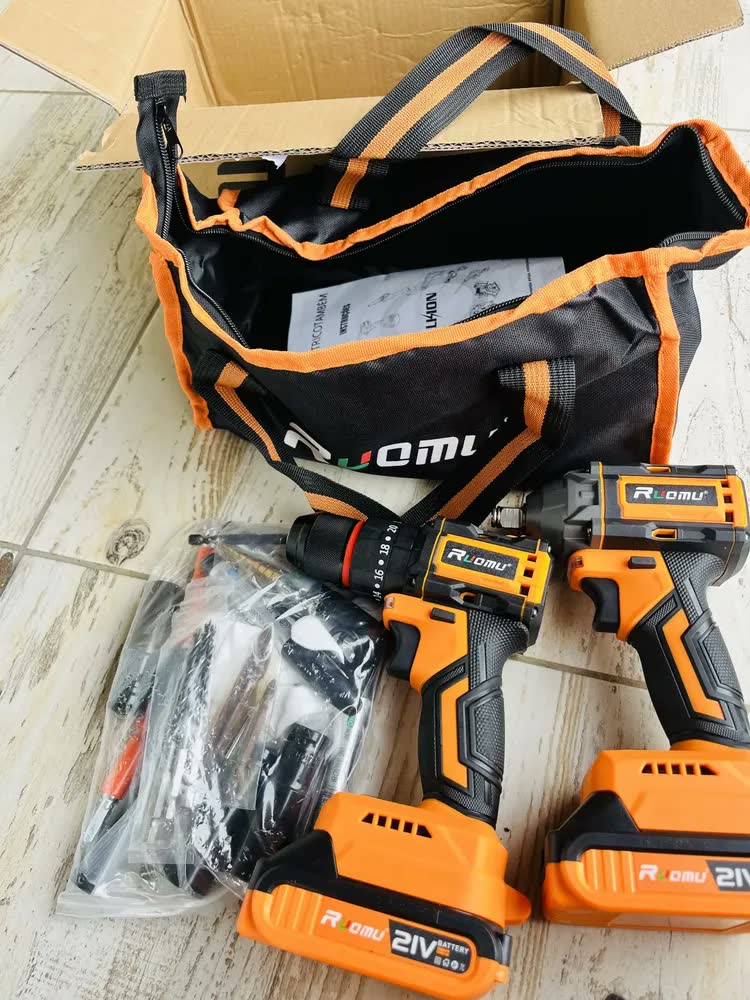 foto de Kit 2 Furadeira Parafusadeira Chave De Impacto Brushless 21v Laranja 60 Hz