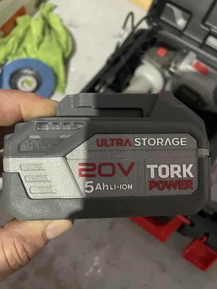 foto de Esmerilhadeira Lixadeira Industrial Tork 125mm Bateria 20v Cor Cinza Frequência 50/60hz