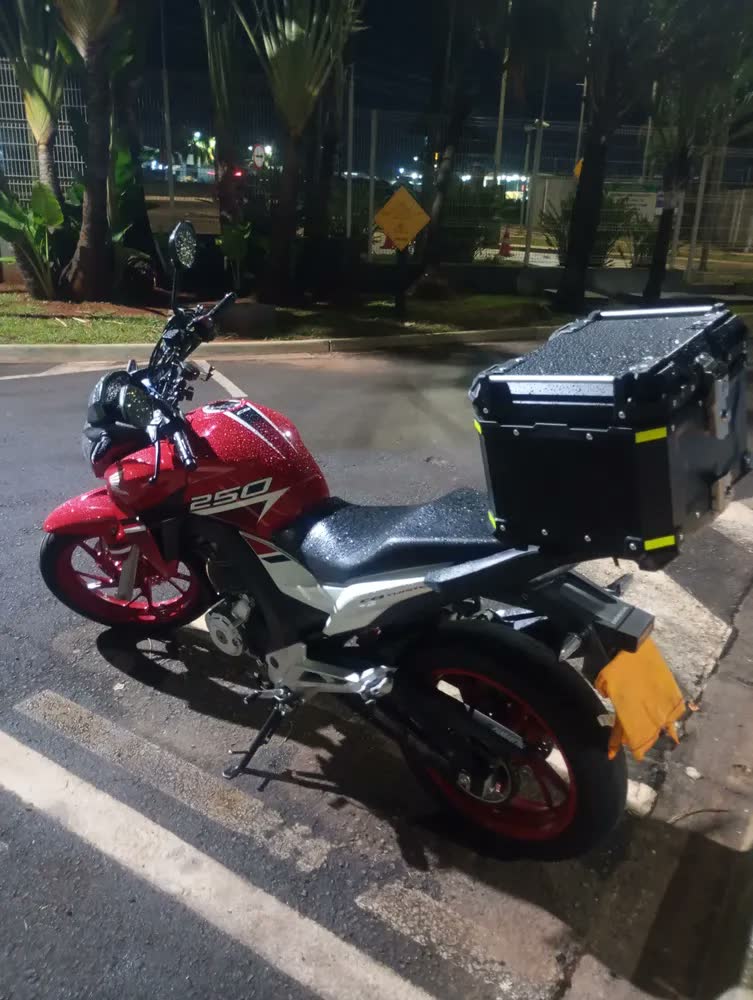 foto de Bauleto Aluminio 45l Reforçado C/base De Fixação Univers